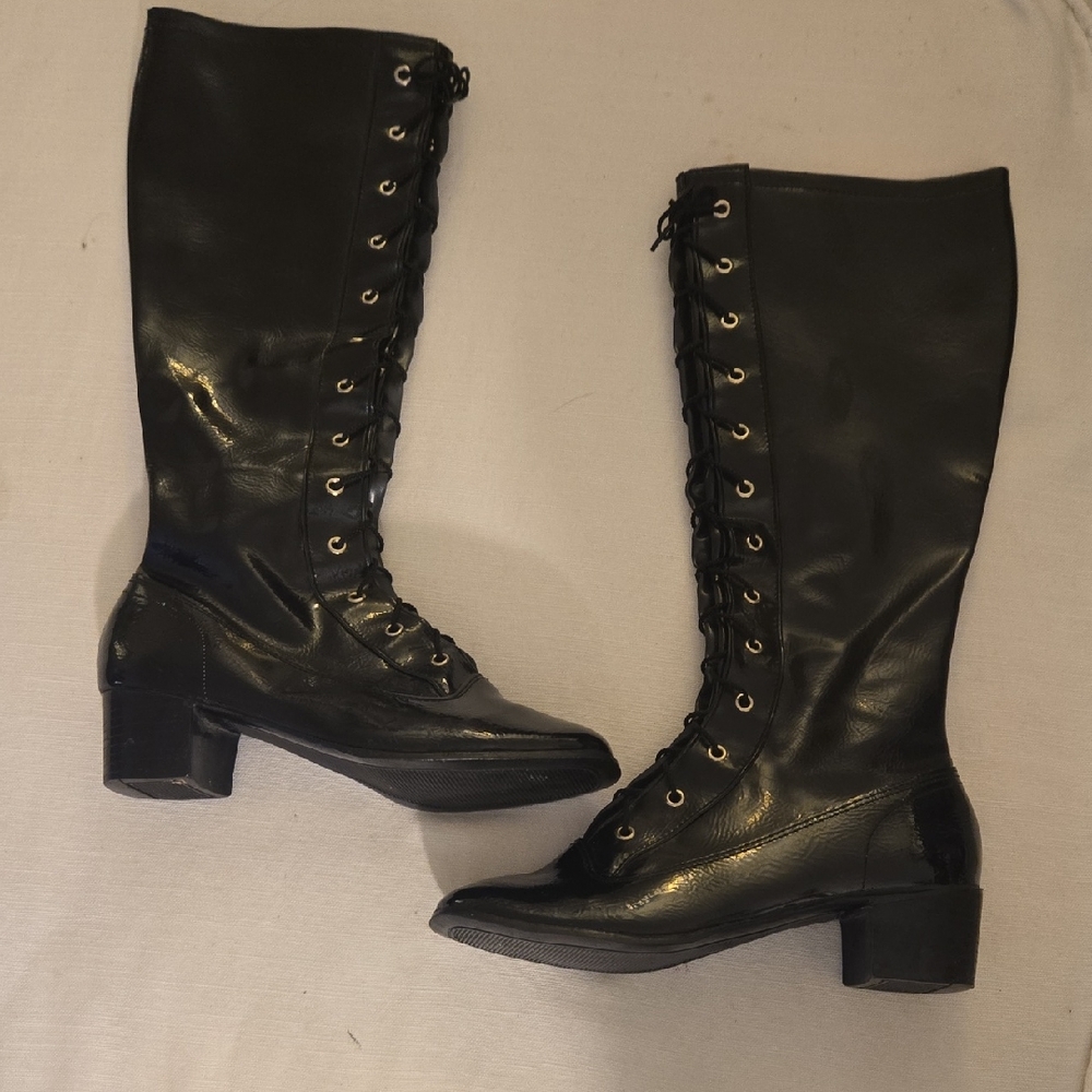 Vintage Lace-Up Women's Boots